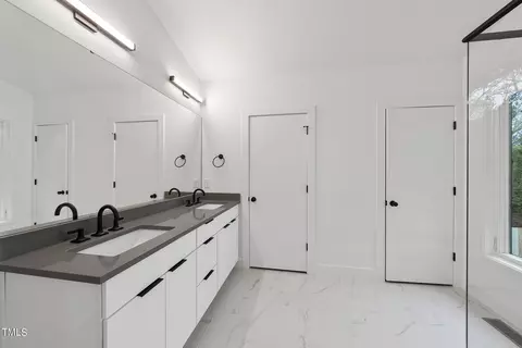 Bath - 707 Colleton Rd, Raleigh, NC 27610 photo 2 of 4