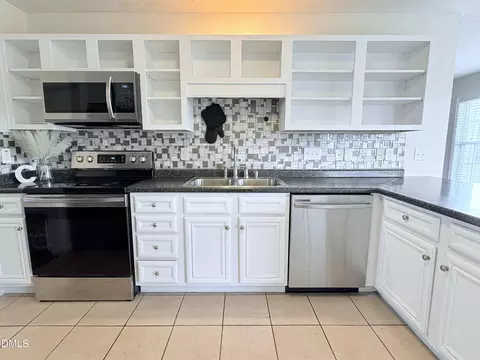 Kitchen - 270 Hester Pl, Cameron, NC 28326 photo 2 of 3