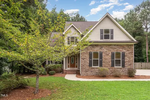 40 Muirfield Dr, Youngsville, NC 27596