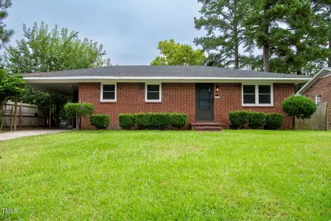 908 Anthony St W, Wilson, NC 27893