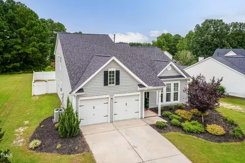 4 N Berrymeadow Ln, Durham, NC 27703