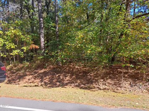 613 Riverbirch Dr, Vass, NC 28394