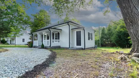717 Brewer Ave, Wake Forest, NC 27587