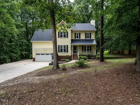 2032 Stonepond Ln, Raleigh, NC 27603