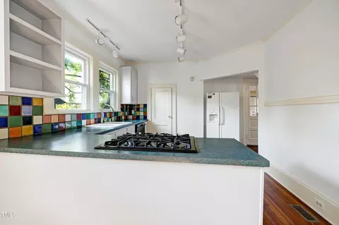Kitchen - 903 Green St, Durham, NC 27701 photo 2 of 4