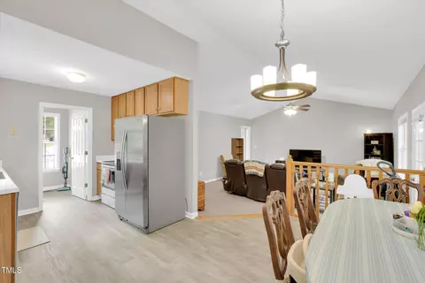 107 Eubank Ct, Selma, NC 27576 photo 9