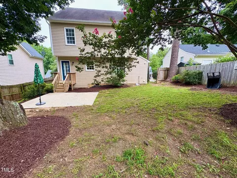 Exterior - 111 Gumdrop Path, Apex, NC 27502 photo 3 of 4