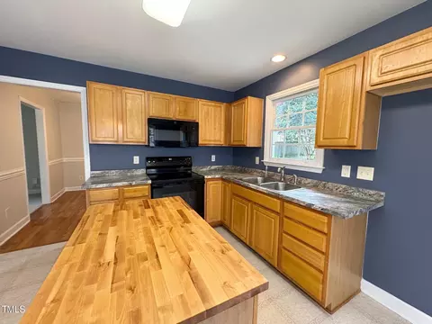Kitchen - 111 Gumdrop Path, Apex, NC 27502 photo 2 of 2