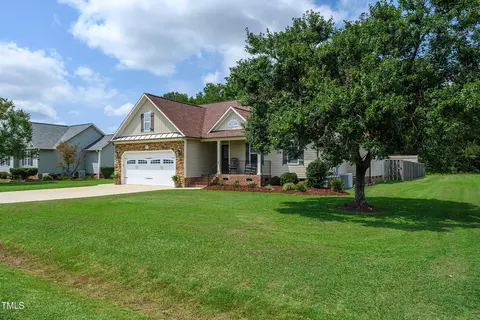 48 Long Grass Dr, Smithfield, NC 27577 photo 3