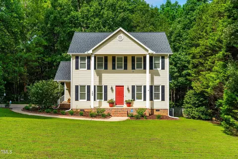 100 Marigold Pl, Garner, NC 27529