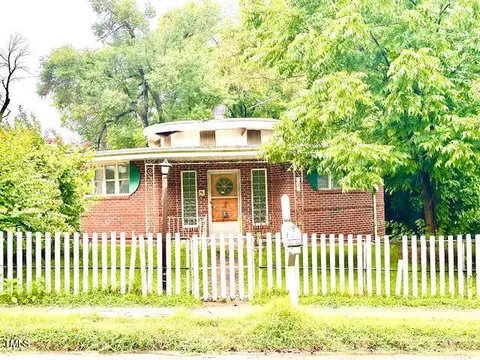 320 S Washington Ave, Reidsville, NC 27320