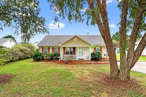 632 Waterford Dr, Clayton, NC 27520