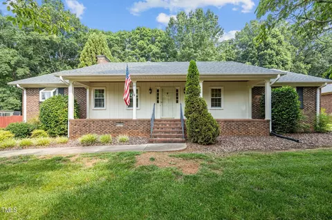 211 Forestview Dr, Elon, NC 27244