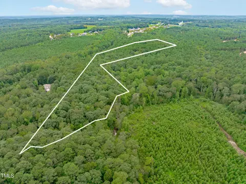 545 Deer Tail Ln, Fuquay Varina, NC 27526