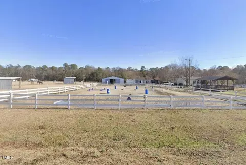 1210 Capps Bridge Rd, Pikeville, NC 27863