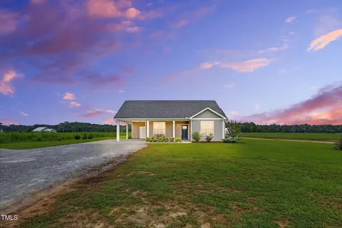 530 Rhodes Rd, Kenly, NC 27542