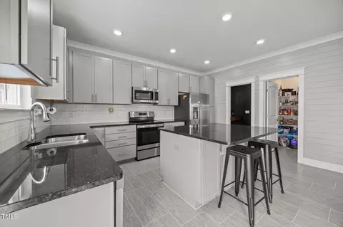 Kitchen - 456 Highview Dr, Benson, NC 27504 photo 2 of 2