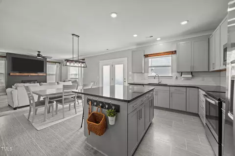 Kitchen - 456 Highview Dr, Benson, NC 27504 photo 1 of 2
