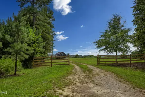000 Weadon Rd, Blanch, NC 27212