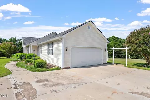 Other - 1352 Smith Rd, Smithfield, NC 27577 photo 2 of 10