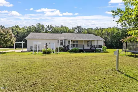 Exterior - 1352 Smith Rd, Smithfield, NC 27577 photo 4 of 4