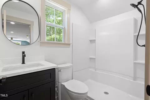 Bath - 312 Russ Rd, Smithfield, NC 27577 photo 5 of 5