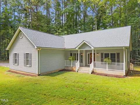 101 Cedar Creek Ln, Youngsville, NC 27596