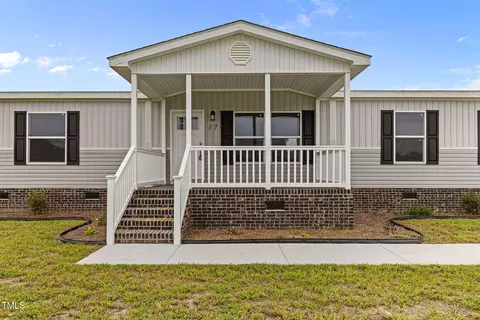 17 Star Dust Ln, Selma, NC 27576 photo 3