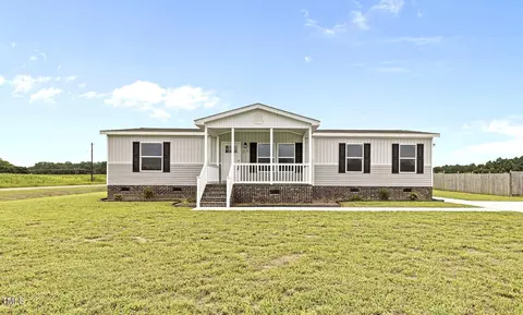 17 Star Dust Ln, Selma, NC 27576