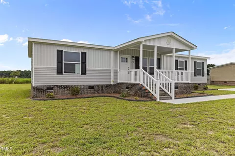 17 Star Dust Ln, Selma, NC 27576 photo 2