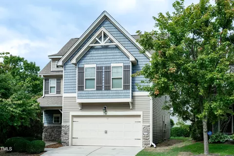 206 Roundhouse Ln, Morrisville, NC 27560