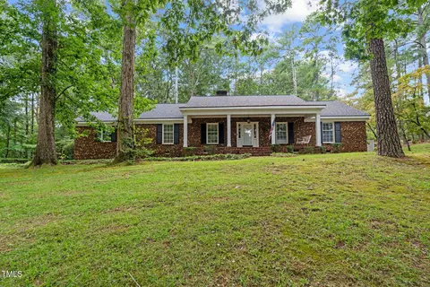 610 Maynard Lake Rd, Erwin, NC 28339 photo 1