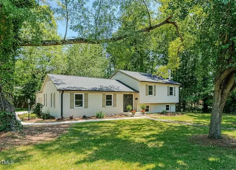 2804 Edgewood Ave, Burlington, NC 27215