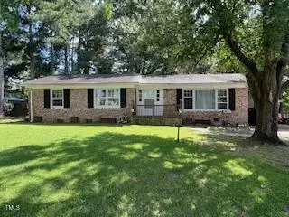 102 Murchison Dr, Dunn, NC 28334 photo 2