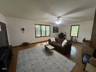 102 Murchison Dr, Dunn, NC 28334 photo 3
