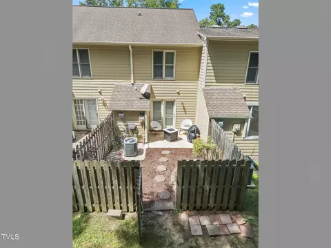 Exterior - 1004 Gatehouse Ln, Durham, NC 27707 photo 4 of 8