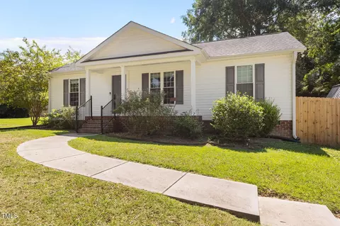 515 W Killiegrey St, Lillington, NC 27546