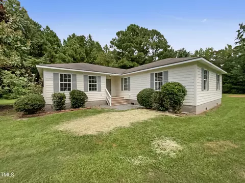 5023 Hummingbird Pl, Fayetteville, NC 28312