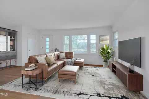 Living - 804 Ruby St, Durham, NC 27704 photo 4 of 7