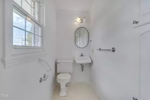 Bath - 804 Ruby St, Durham, NC 27704 photo 2 of 2