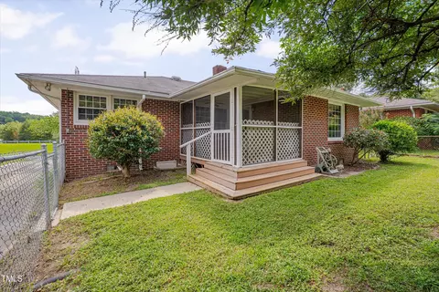 Exterior - 804 Ruby St, Durham, NC 27704 photo 5 of 8