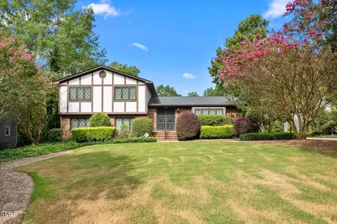 1802 Inglewood Dr, Burlington, NC 27215