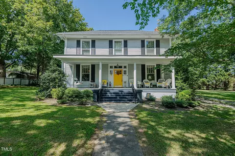 270 W Main St, Yanceyville, NC 27379