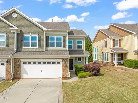 201 Mayfield Dr, Apex, NC 27539