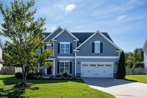 2411 Cattail Pond Dr, Zebulon, NC 27597