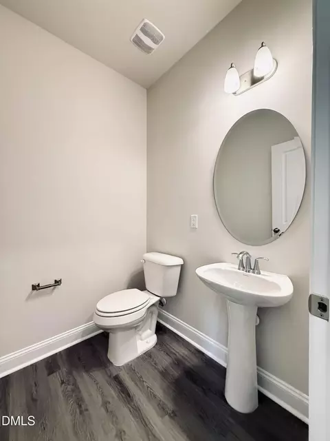 Bath - 99 Mapledale Ct, Benson, NC 27504 photo 1 of 7