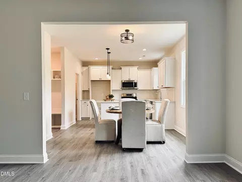 Dining - 99 Mapledale Ct, Benson, NC 27504 photo 3 of 5