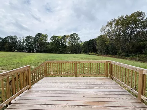 Exterior - 99 Mapledale Ct, Benson, NC 27504 photo 6 of 9
