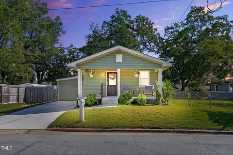 706 W Preston St, Selma, NC 27576