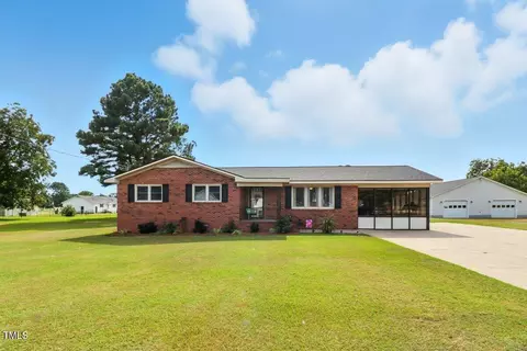 1255 Nc 581, Pikeville, NC 27863